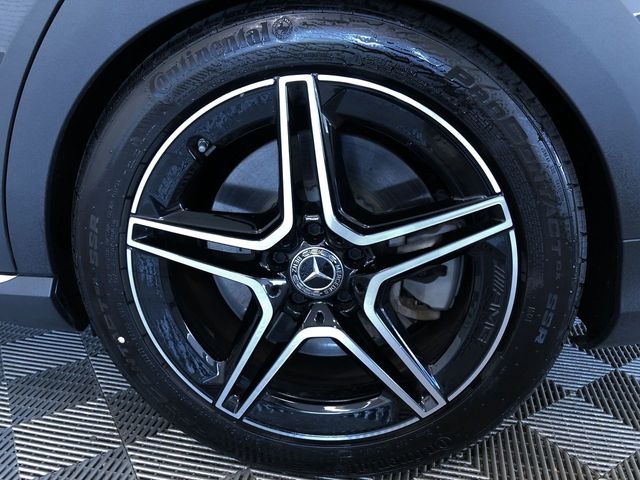 Thumbnail: 2021 Mercedes-Benz E-Class - 8
