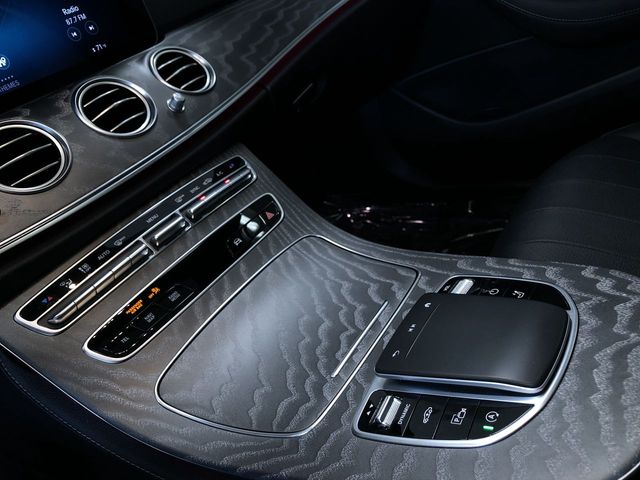 Thumbnail: 2021 Mercedes-Benz E-Class - 16