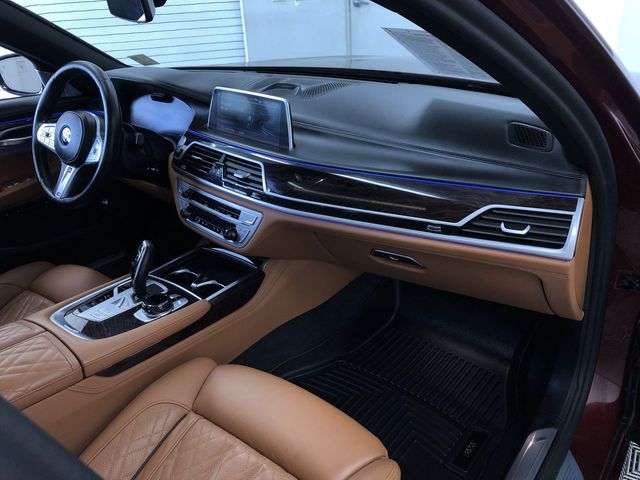 Thumbnail: 2022 BMW 7 Series - 13