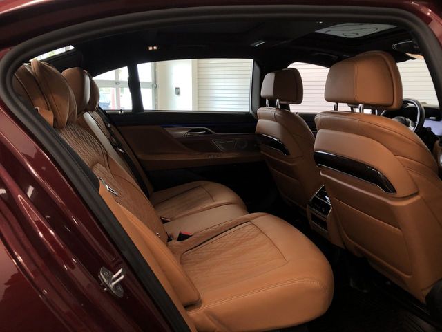 Thumbnail: 2022 BMW 7 Series - 29
