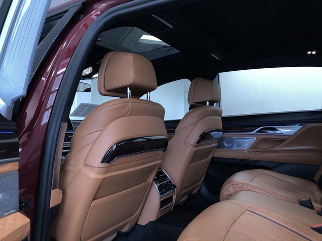 Thumbnail: 2022 BMW 7 Series - 12