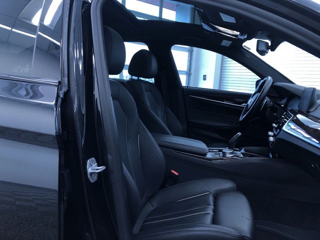 Thumbnail: 2020 BMW 5 Series - 10