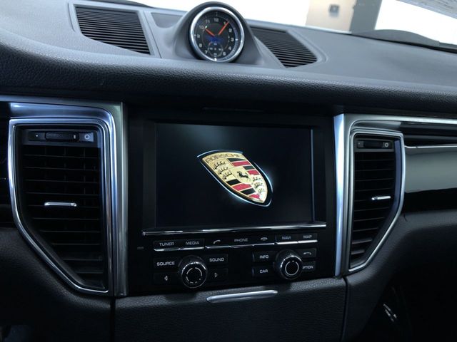 Thumbnail: 2015 Porsche Macan - 14