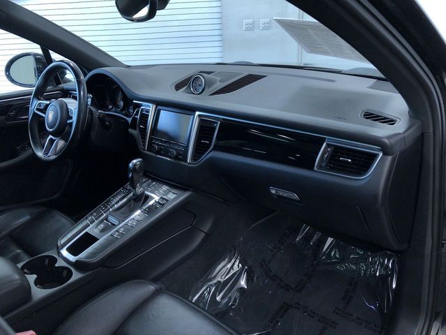 Thumbnail: 2015 Porsche Macan - 12