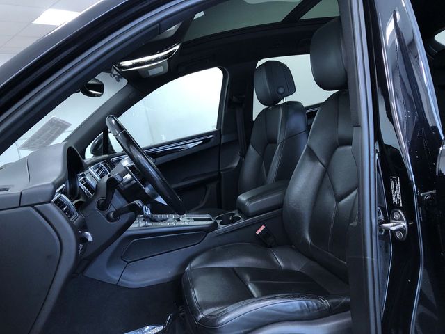 Thumbnail: 2015 Porsche Macan - 9