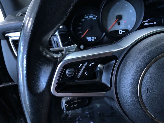 Thumbnail: 2015 Porsche Macan - 30