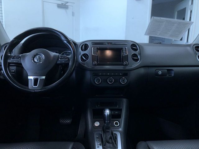 Thumbnail: 2017 Volkswagen Tiguan - 8