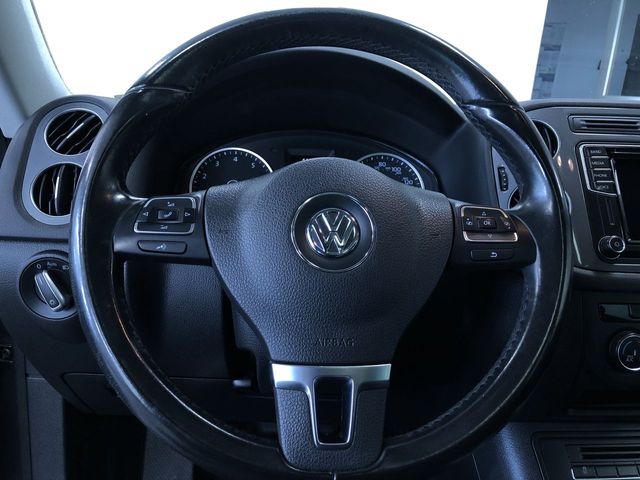 Thumbnail: 2017 Volkswagen Tiguan - 13