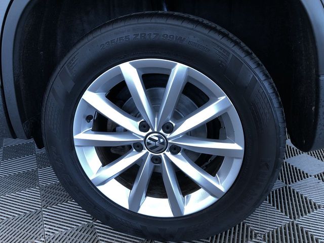 Thumbnail: 2017 Volkswagen Tiguan - 7