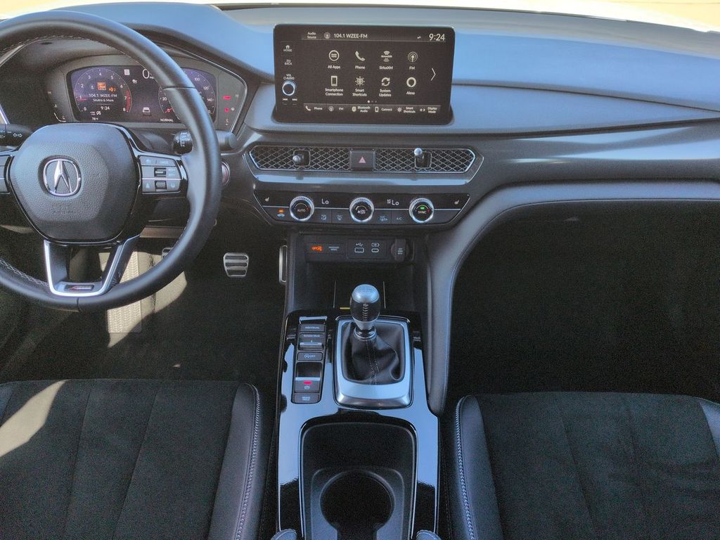 Thumbnail: 2023 Acura Integra - 9