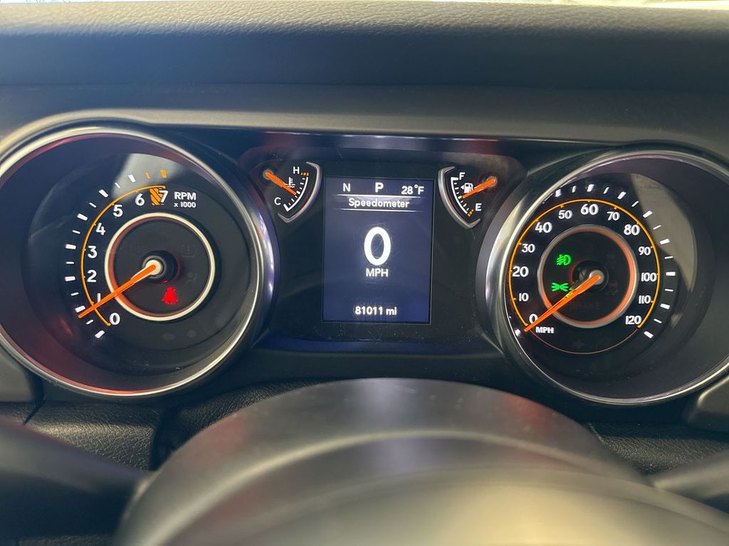 Thumbnail: 2019 Jeep Wrangler - 18