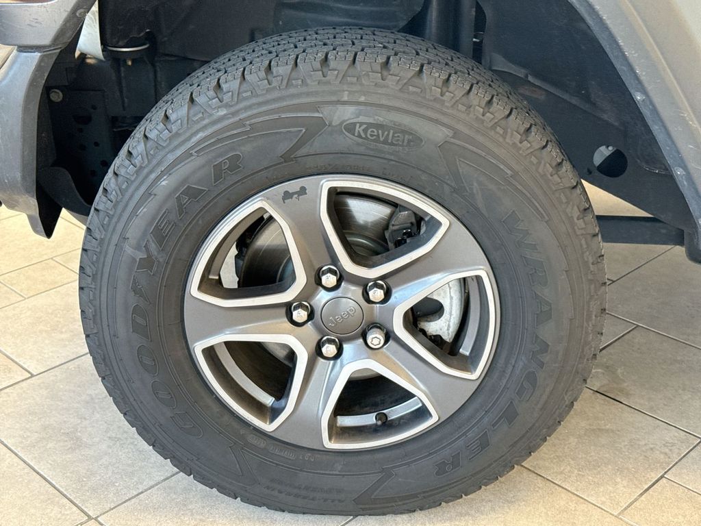 Thumbnail: 2019 Jeep Wrangler - 8