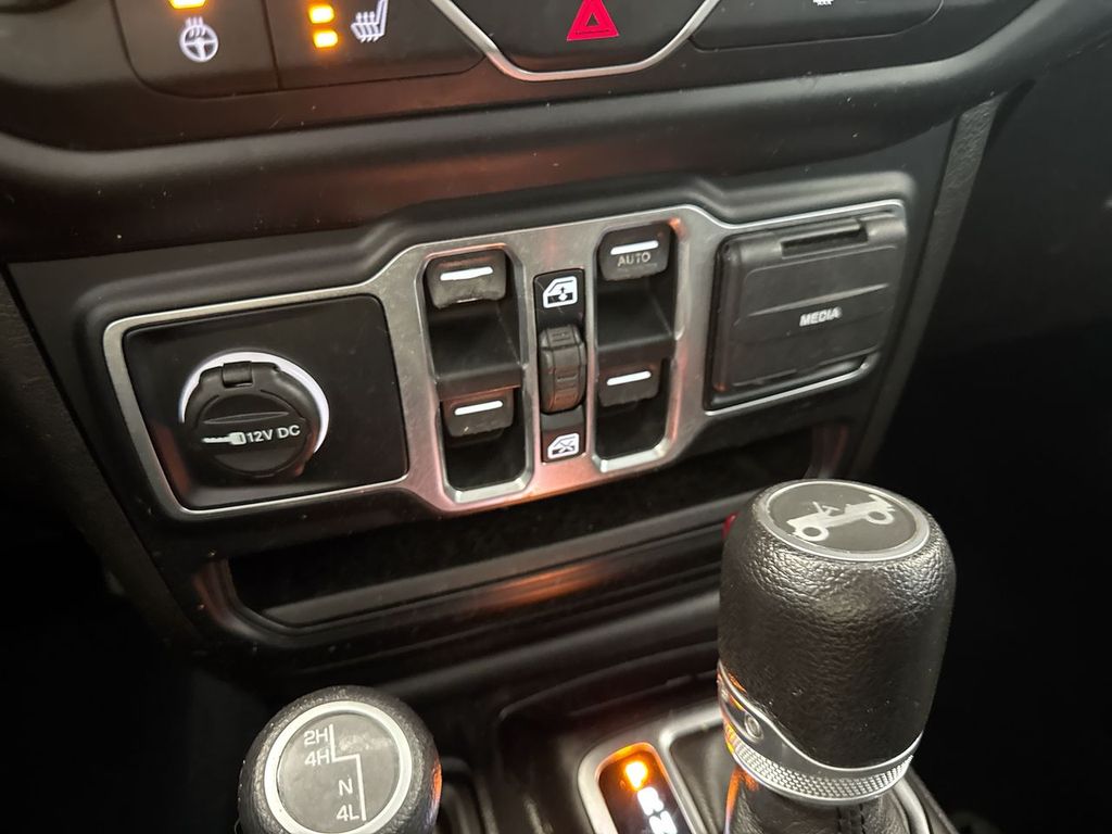 Thumbnail: 2019 Jeep Wrangler - 33