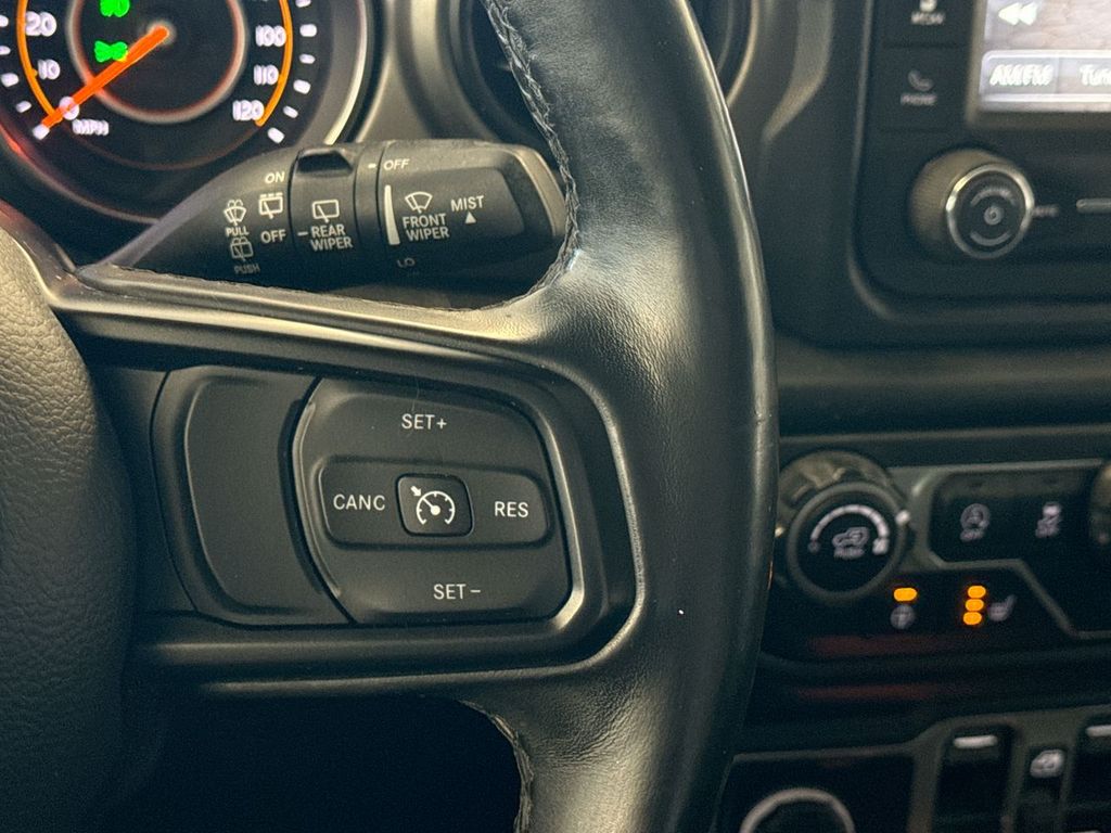 Thumbnail: 2019 Jeep Wrangler - 29