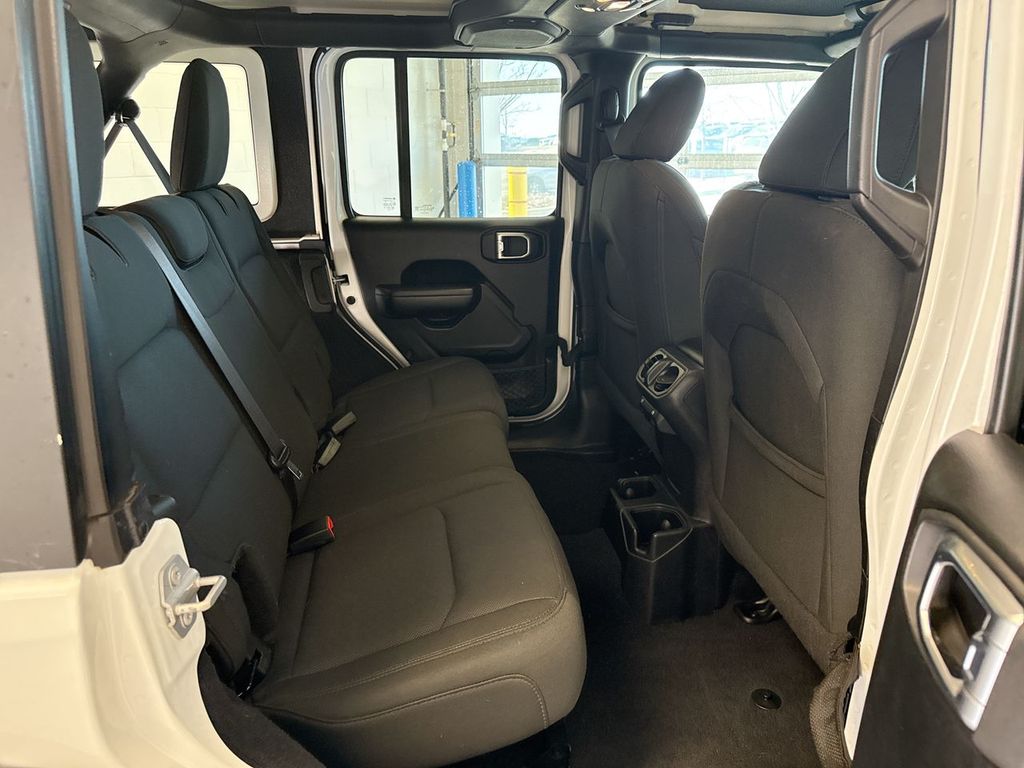 Thumbnail: 2019 Jeep Wrangler - 27