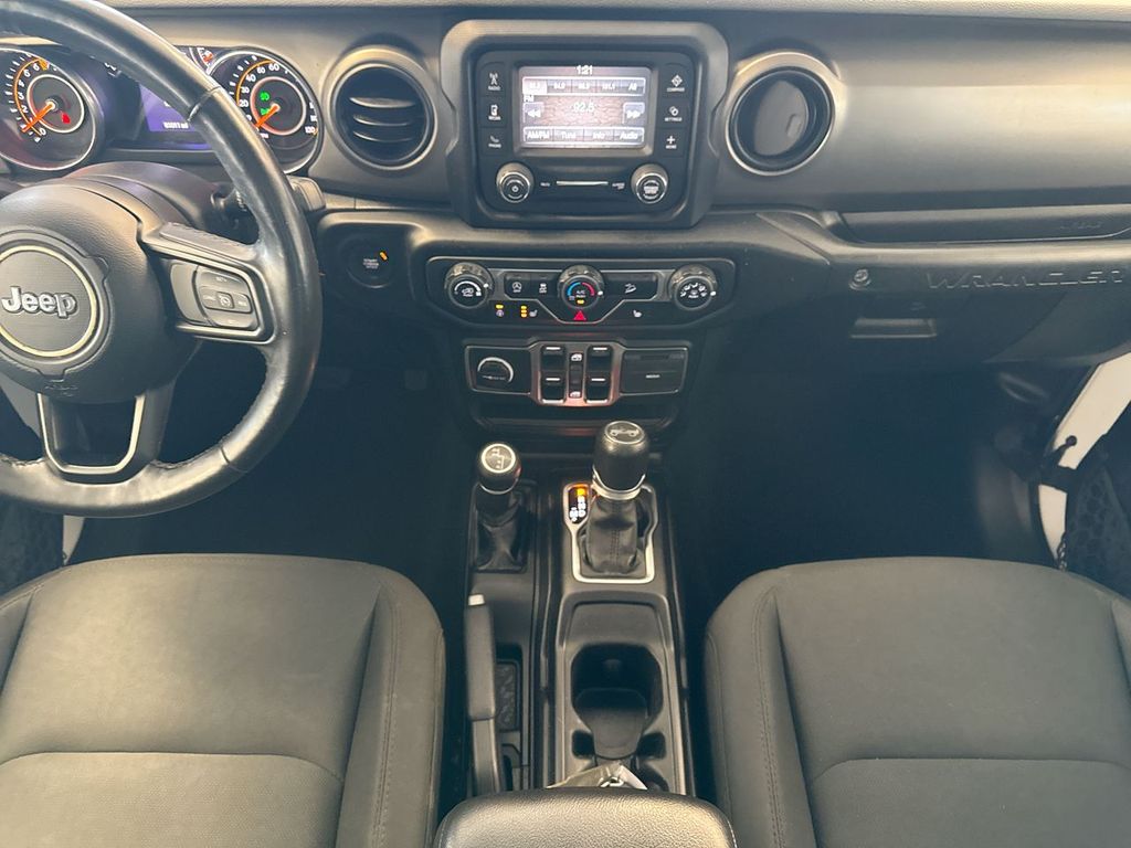 Thumbnail: 2019 Jeep Wrangler - 15