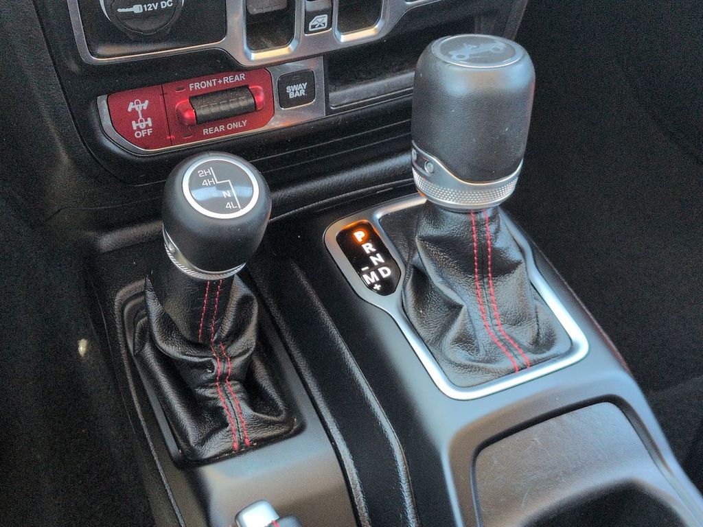 Thumbnail: 2019 Jeep Wrangler - 15