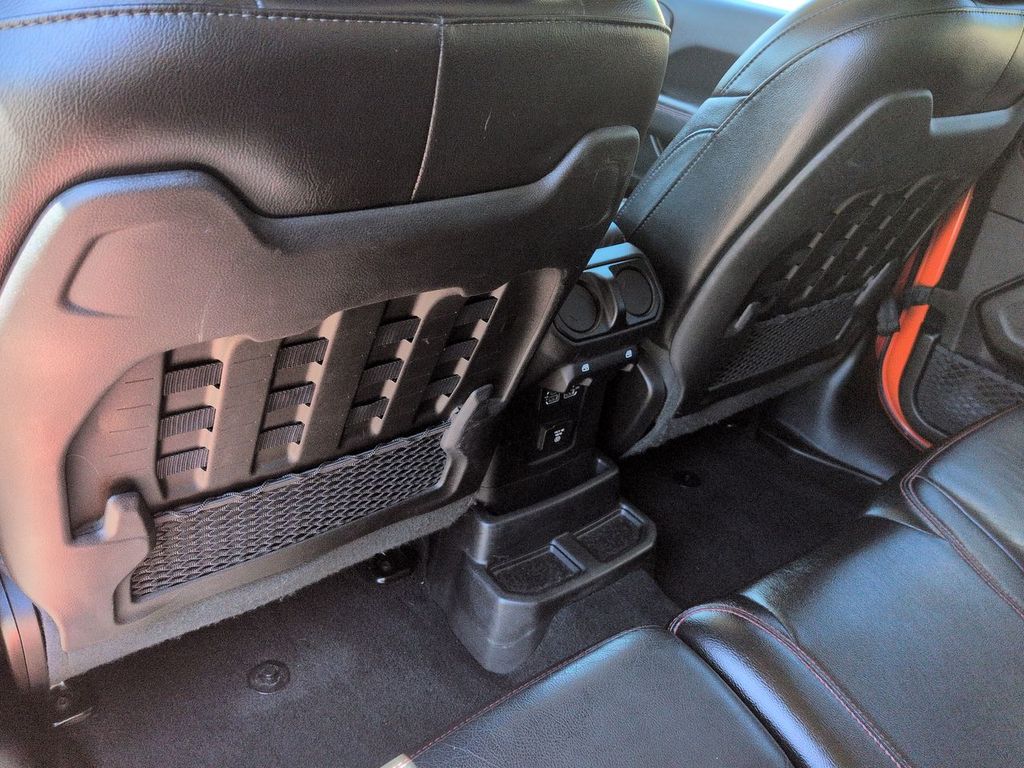 Thumbnail: 2019 Jeep Wrangler - 27