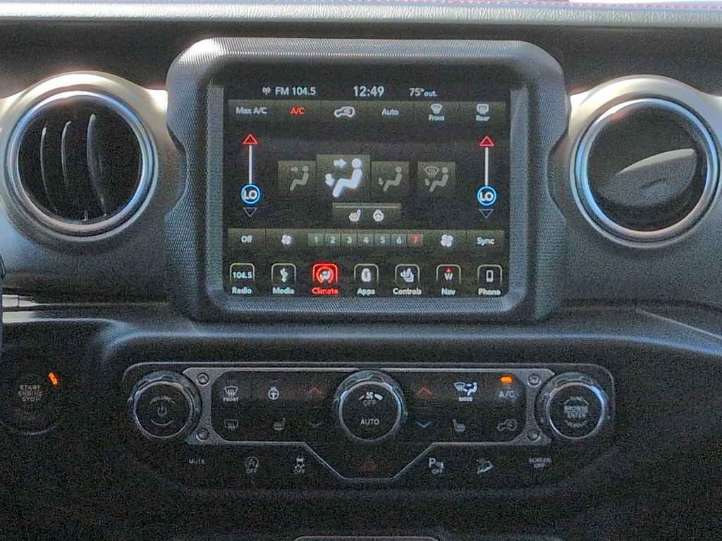 Thumbnail: 2019 Jeep Wrangler - 14