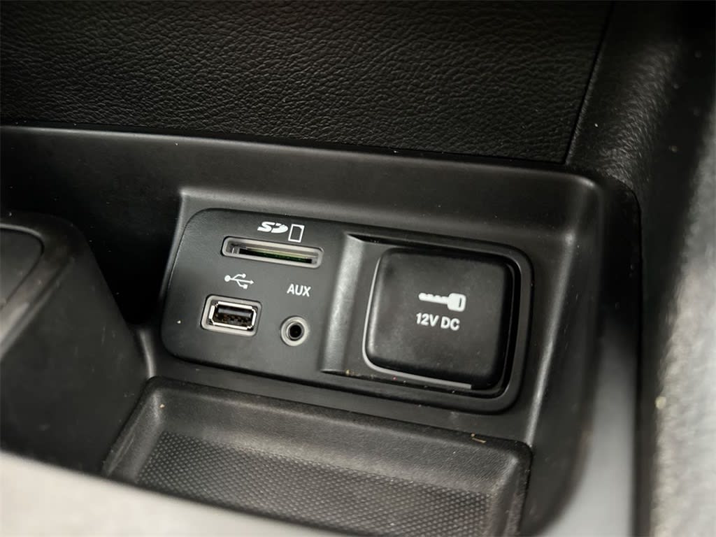 Thumbnail: 2017 Jeep Cherokee - 35