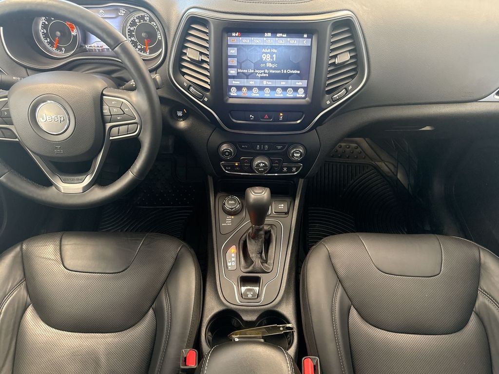 Thumbnail: 2021 Jeep Cherokee - 15