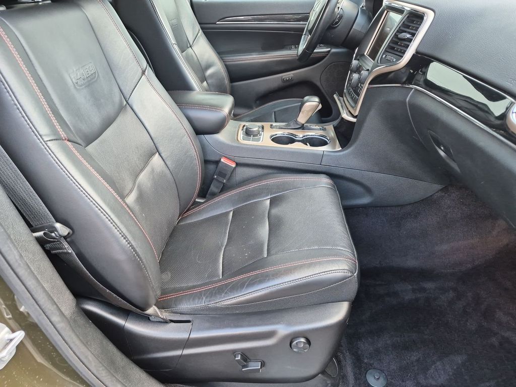 Thumbnail: 2016 Jeep Grand Cherokee - 11