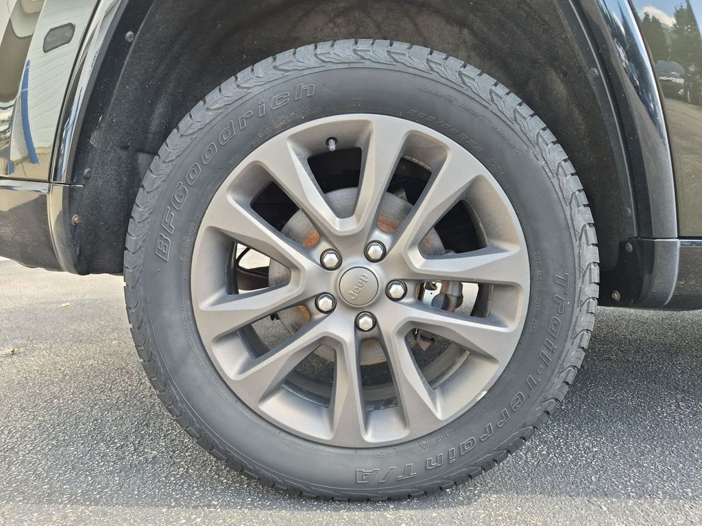 Thumbnail: 2016 Jeep Grand Cherokee - 8