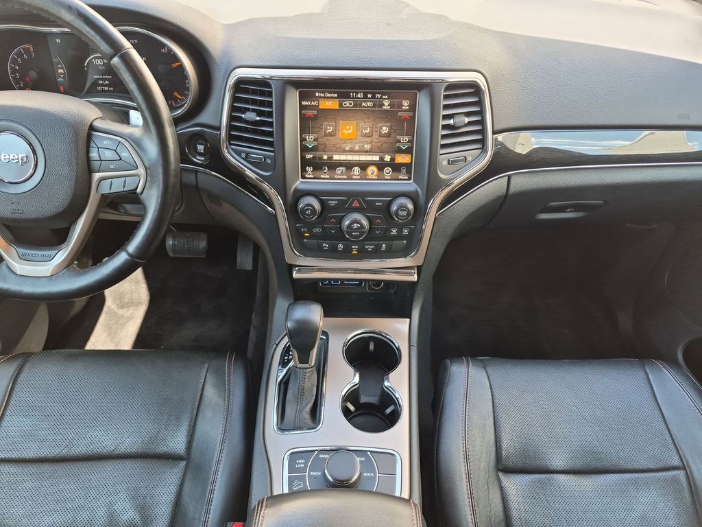Thumbnail: 2016 Jeep Grand Cherokee - 9