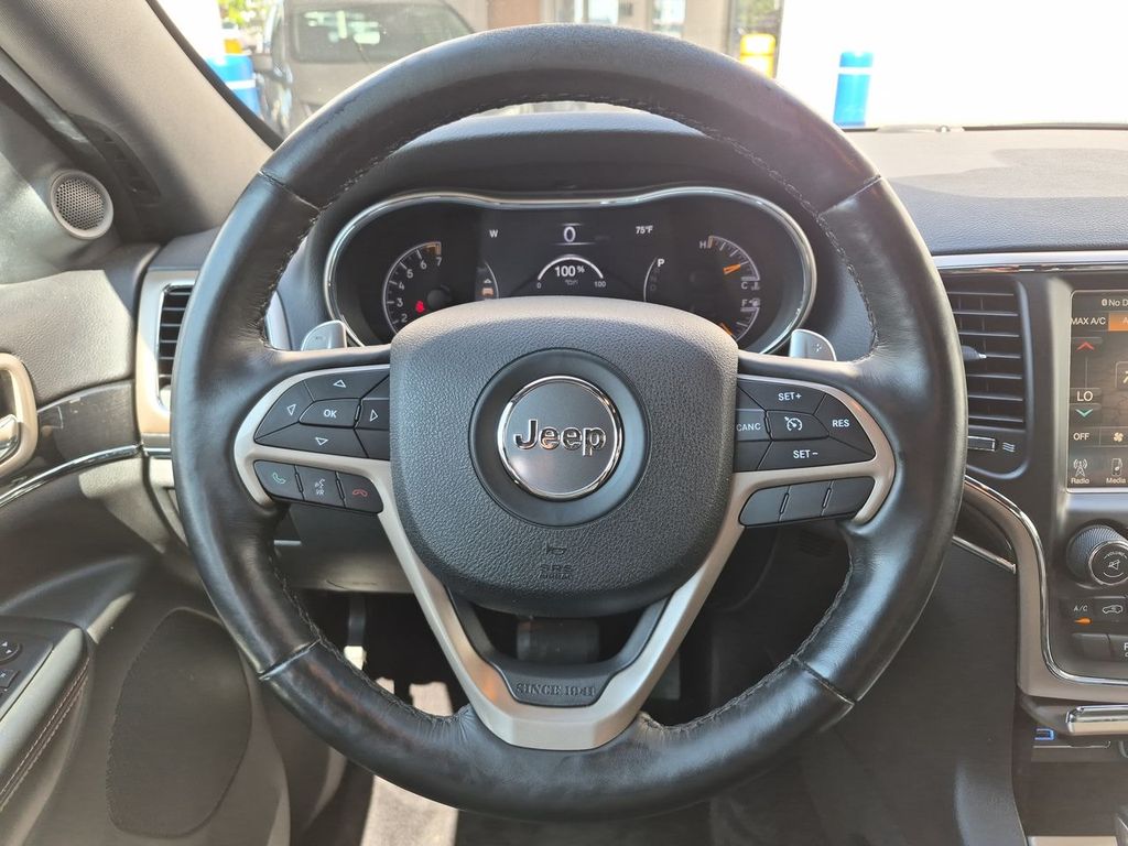 Thumbnail: 2016 Jeep Grand Cherokee - 13