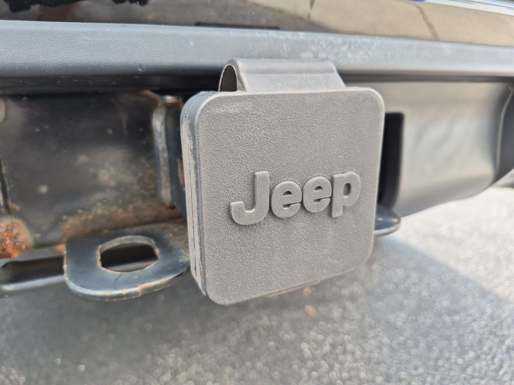Thumbnail: 2016 Jeep Grand Cherokee - 38