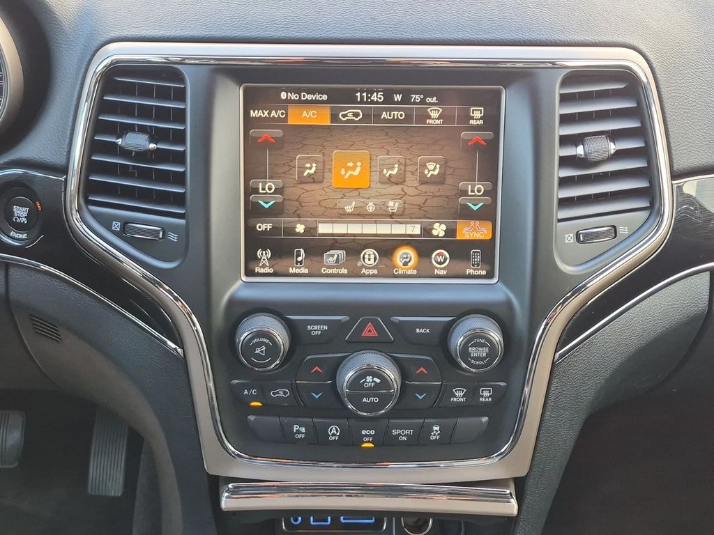 Thumbnail: 2016 Jeep Grand Cherokee - 14