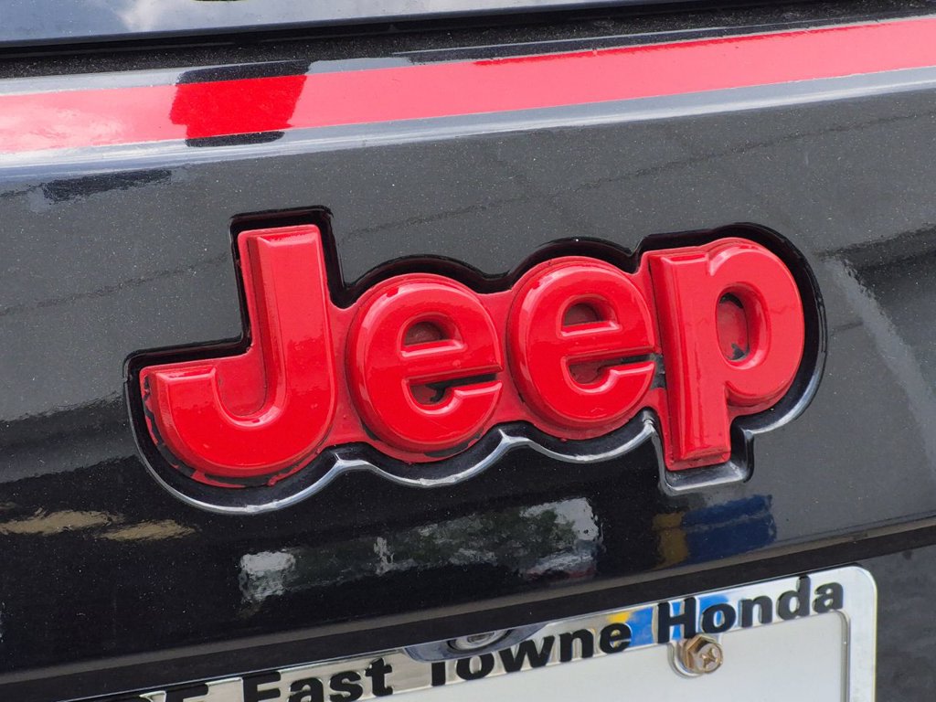 Thumbnail: 2014 Jeep Grand Cherokee - 24