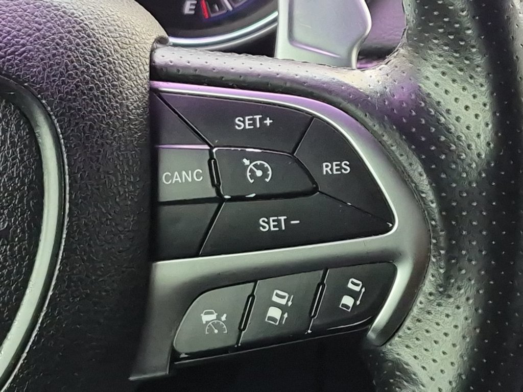 Thumbnail: 2014 Jeep Grand Cherokee - 31