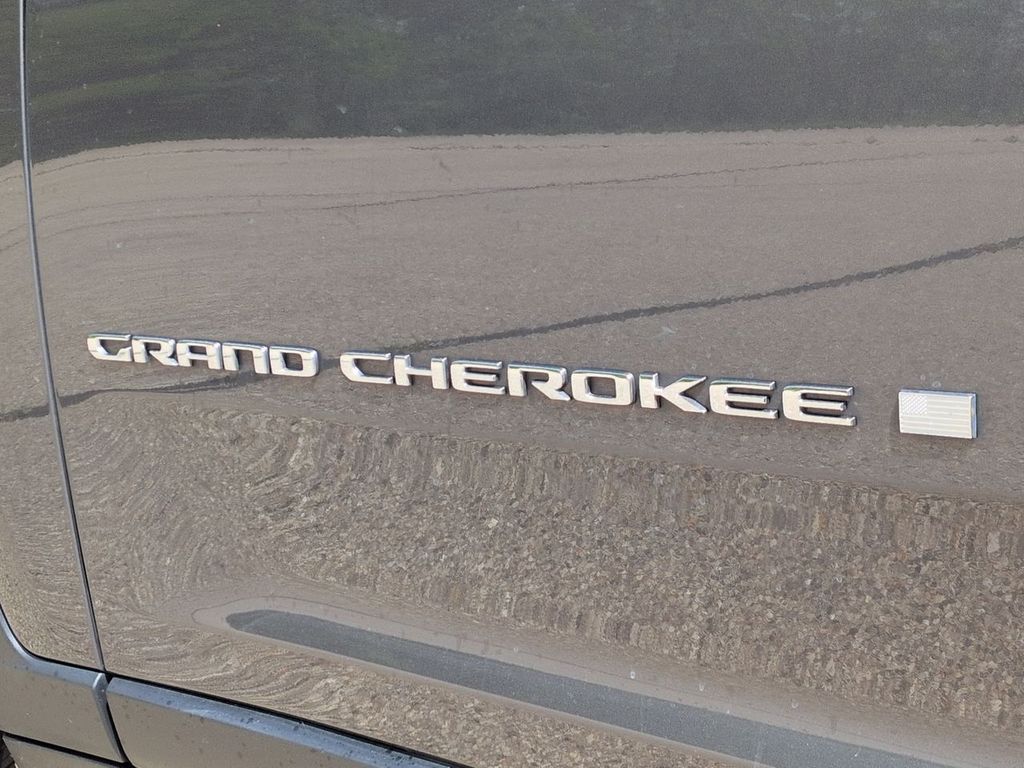 Thumbnail: 2021 Jeep Grand Cherokee L - 24