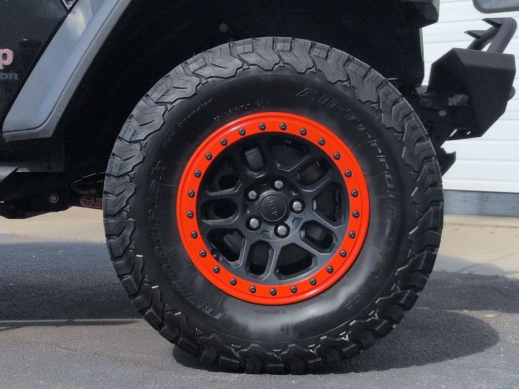 Thumbnail: 2021 Jeep Gladiator - 8