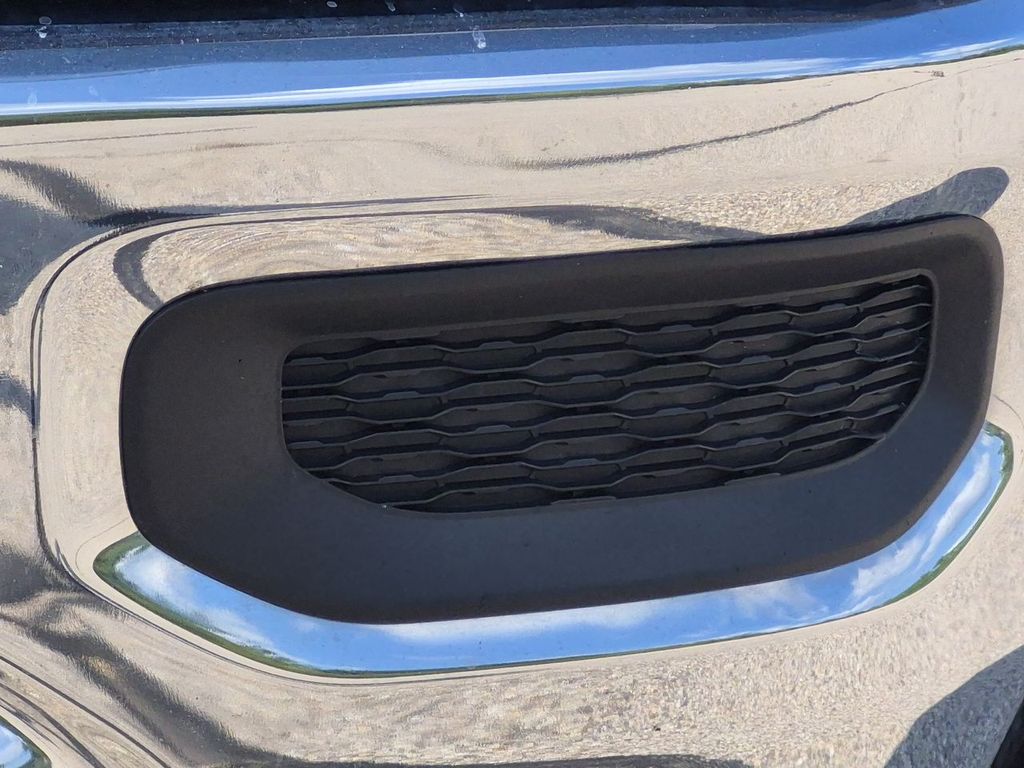 Thumbnail: 2019 RAM 1500 - 24