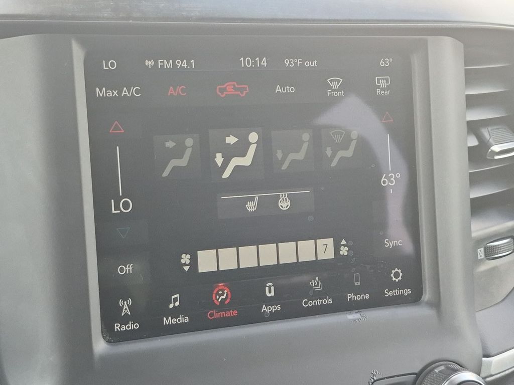Thumbnail: 2020 RAM 1500 - 32