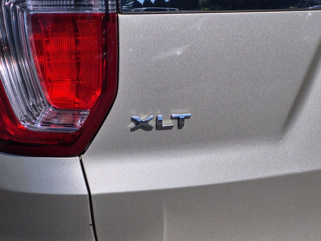 Thumbnail: 2017 Ford Explorer - 24