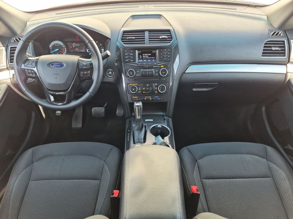 Thumbnail: 2017 Ford Explorer - 9