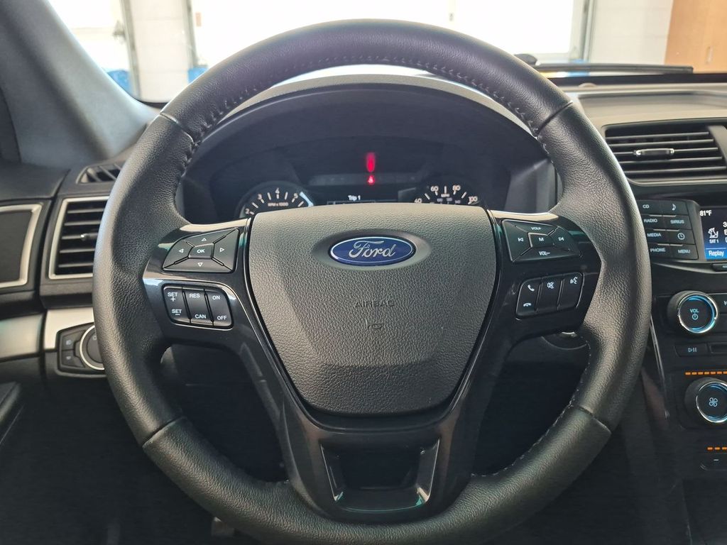 Thumbnail: 2017 Ford Explorer - 13