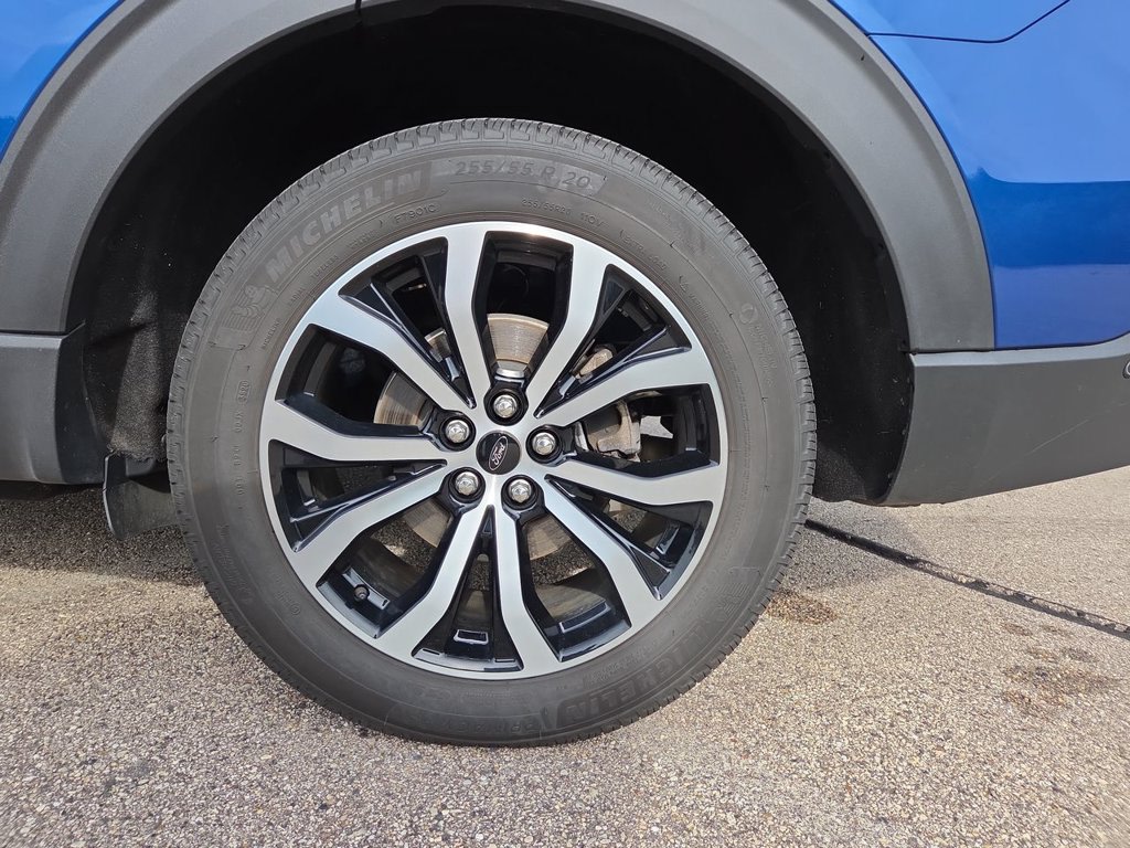 Thumbnail: 2021 Ford Explorer - 8