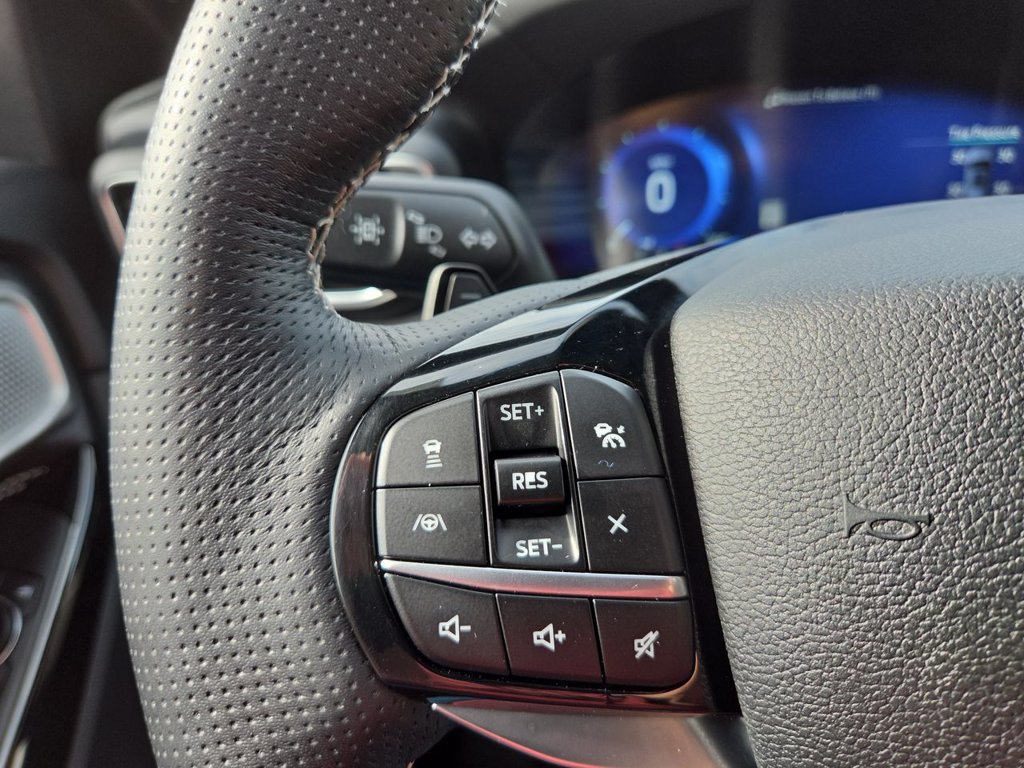 Thumbnail: 2021 Ford Explorer - 28