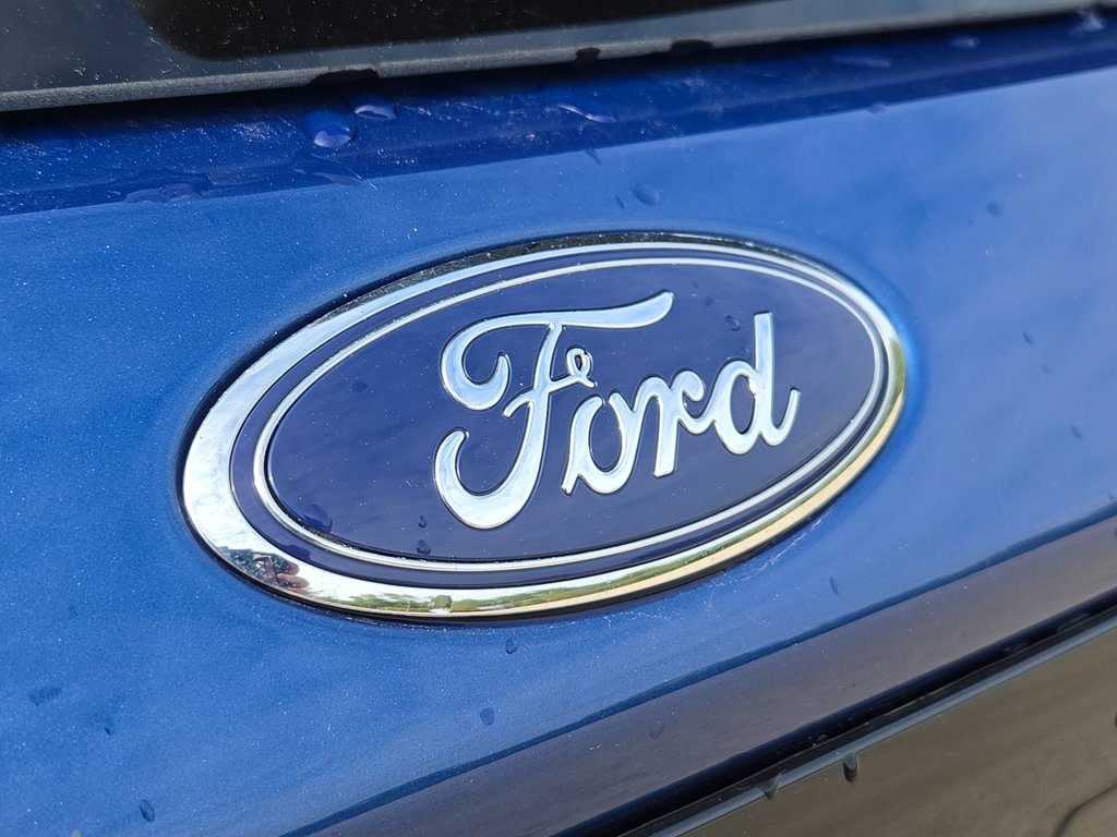 Thumbnail: 2021 Ford Explorer - 7