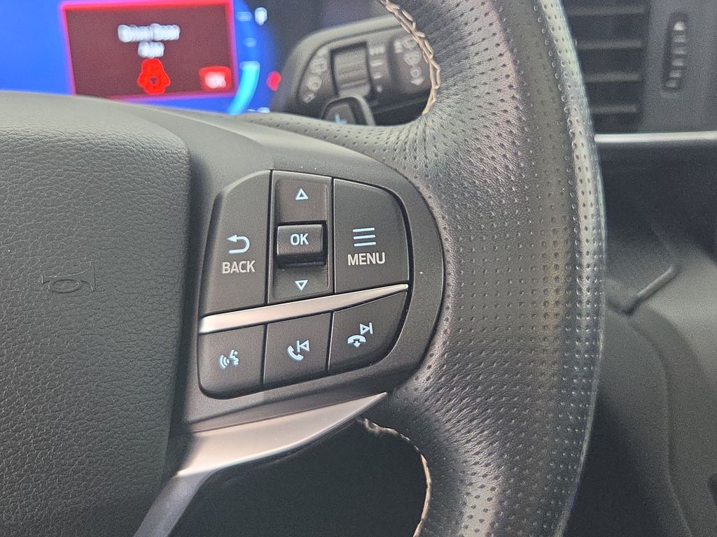 Thumbnail: 2020 Ford Explorer - 31