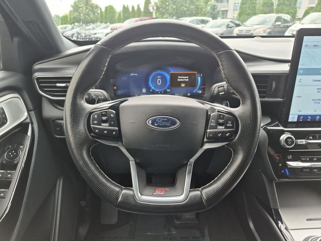 Thumbnail: 2021 Ford Explorer - 13