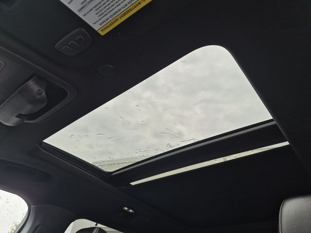 Thumbnail: 2021 Ford Explorer - 28