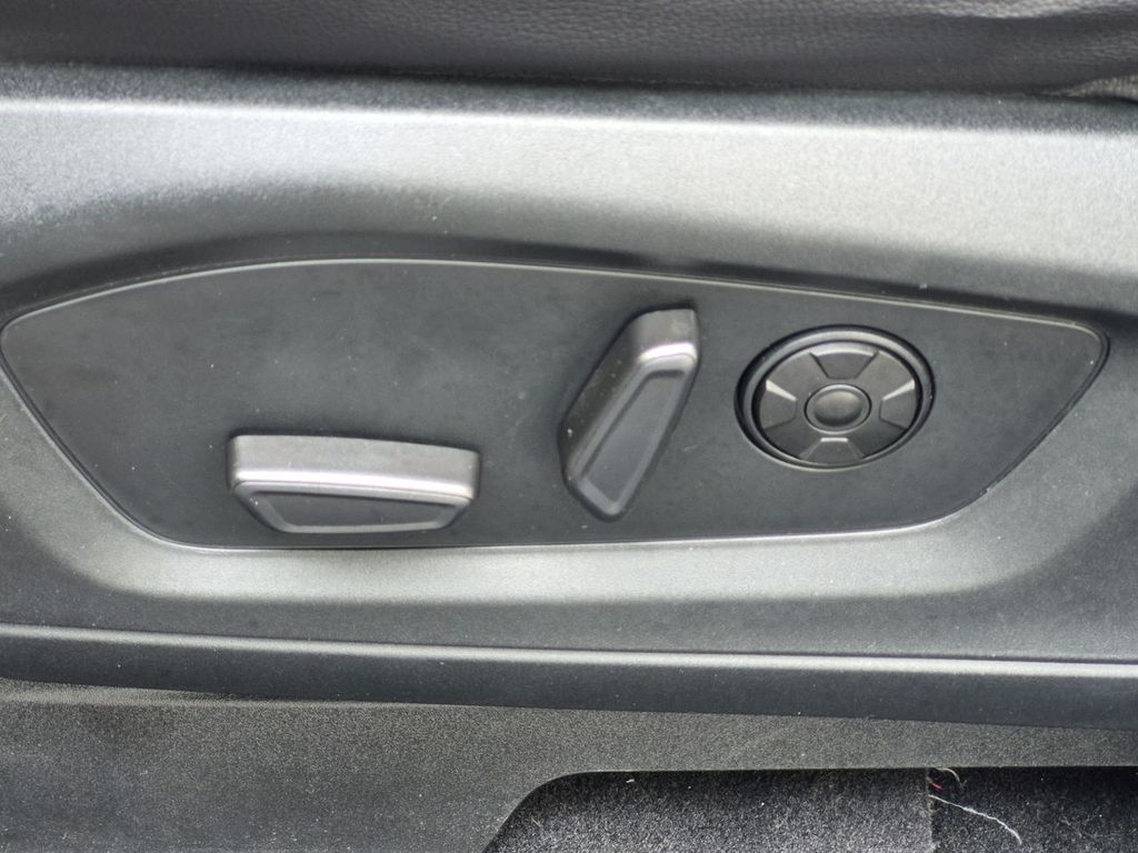 Thumbnail: 2021 Ford Explorer - 27