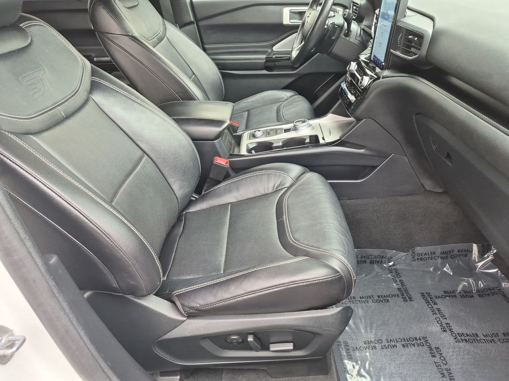 Thumbnail: 2021 Ford Explorer - 11