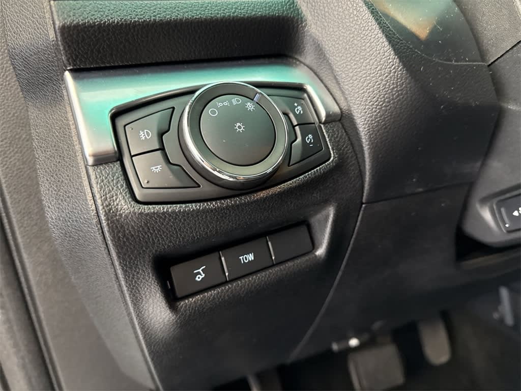 2017 Ford Explorer Sport 41