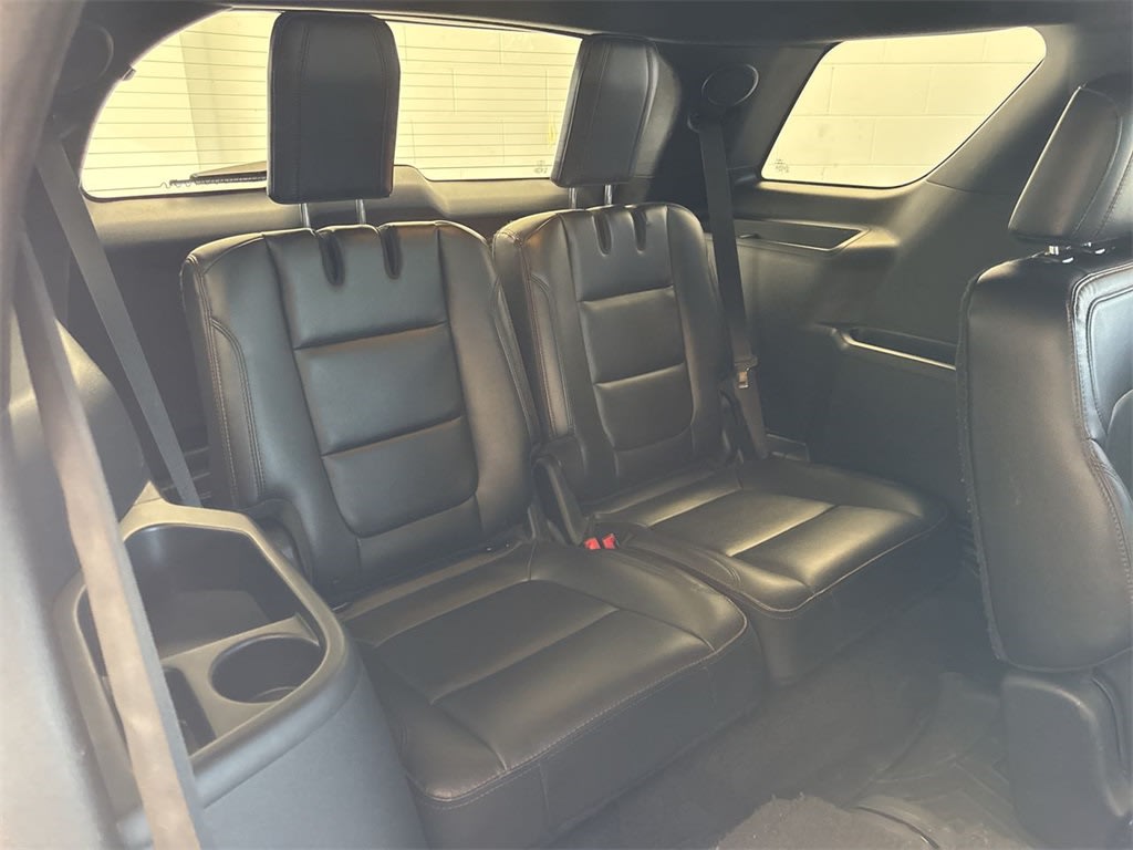 2017 Ford Explorer Sport 32